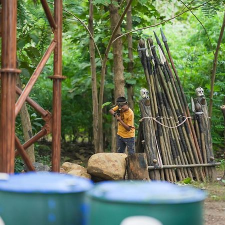 Hotel Club Mahindra Netrang Zewnętrze zdjęcie